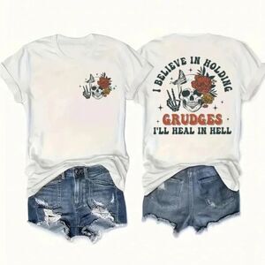 Festive "I Believe in Holding Grudges" Skeleton T-Shirt - Halloween Ready